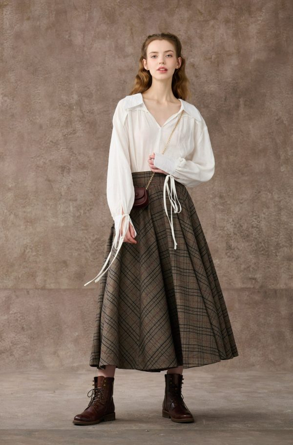 the Great Perhaps 2 | Tartan Wool Skirt in brown For Sale